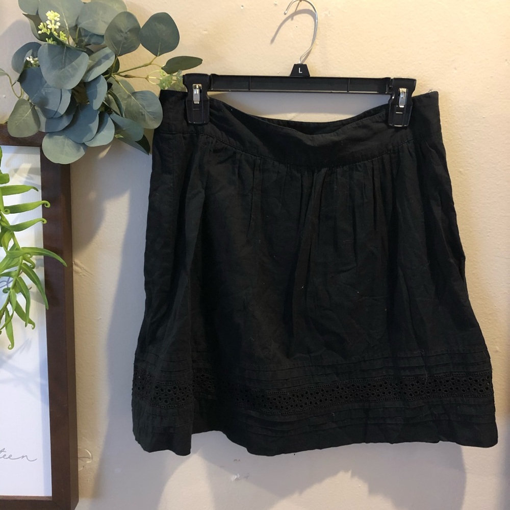 Adorable LOFT Spring Skirt